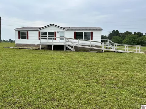 110 Sundance Ln, Almo, KY 42020