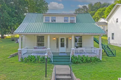 1958 Lake Barkley Dr, Kuttawa, KY 42055