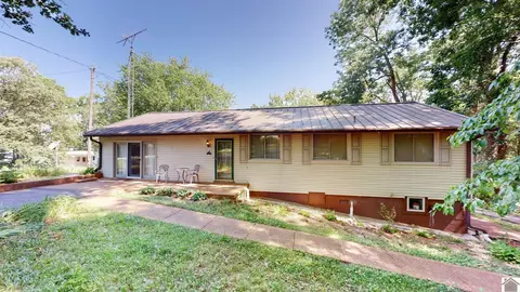 232 Ryan Way Ln, Benton, KY 42025