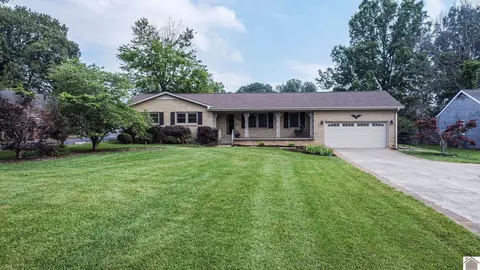 635 Walnut Dr, Paducah, KY 42003