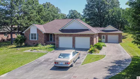 130 Terre Verte Blvd, Paducah, KY 42001
