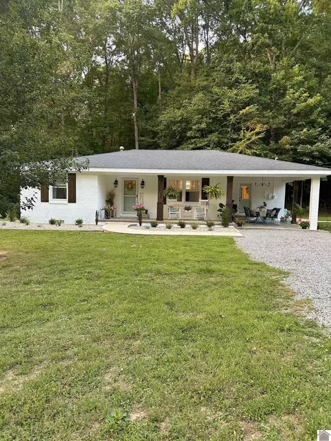 888 Martins Chapel Rd, Kuttawa, KY 42055