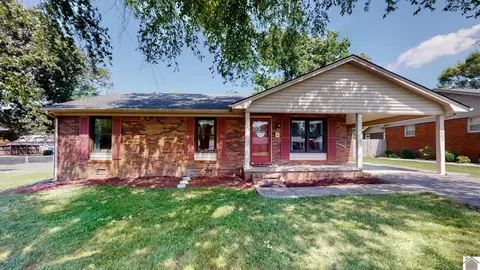 803 Broad, Murray, KY 42071 photo 1