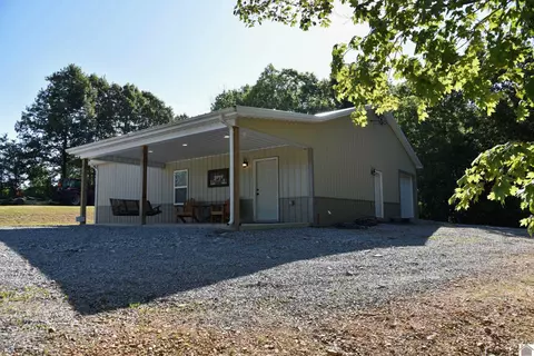 1131 Humphrey Rd, Marion, KY 42064