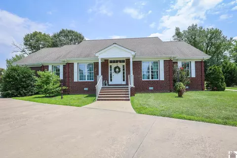 231 Matthew Dr, Paducah, KY 42001