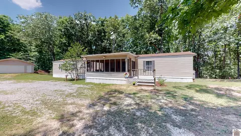 132 Terrace Dr, Murray, KY 42071
