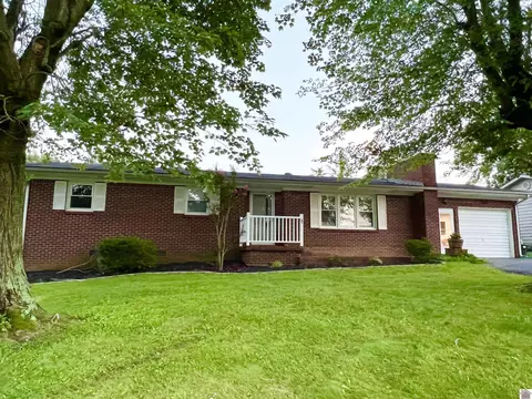 214 20th St, Benton, KY 42025