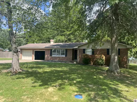 410 Parkwood Dr, Paducah, KY 42003