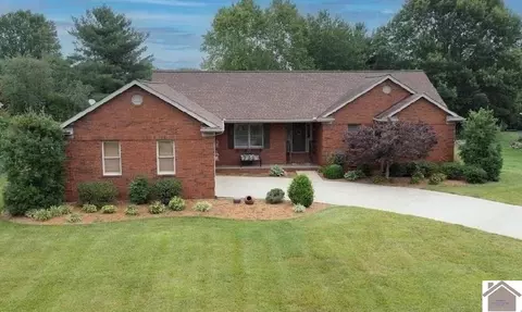 603 Tanglewood Dr, Murray, KY 42071