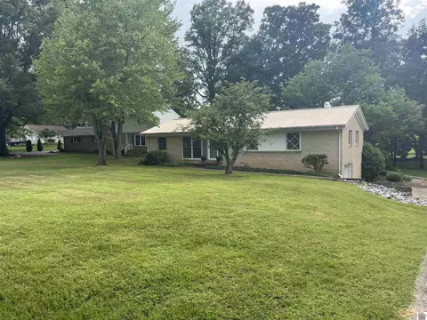 151 Nickell Hts, Paducah, KY 42003