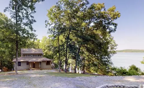 238 Bailey Shore Dr, New Concord, KY 42076