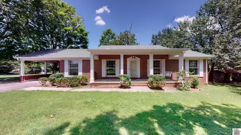 1754 Grant Rd, Murray, KY 42071