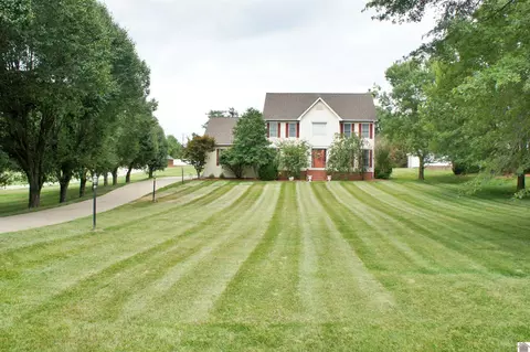 120 Rosemont Dr, Paducah, KY 42001