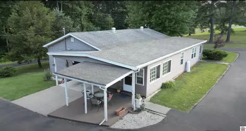 83 Bent Tree Estate Ln, Benton, KY 42025