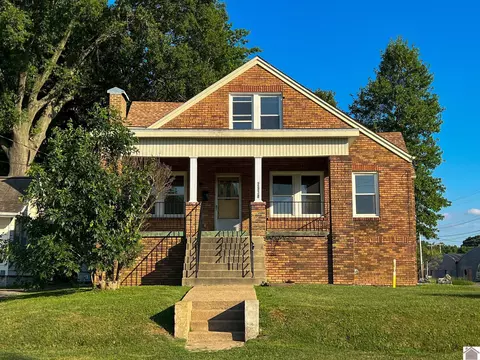 2938 Clark St, Paducah, KY 42001