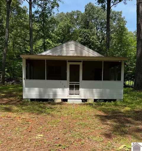 806 Ledbetter Rd, Murray, KY 42071