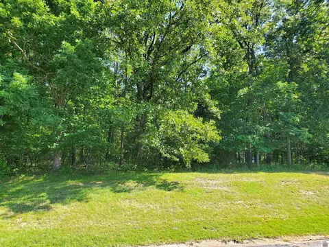 355 Forsythia, Paducah, KY 42001