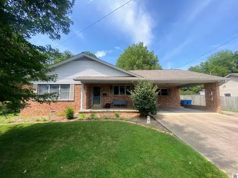 1662 College Ter, Murray, KY 42071