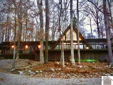 1551 Commerce Landing Rd, Eddyville, KY 42038