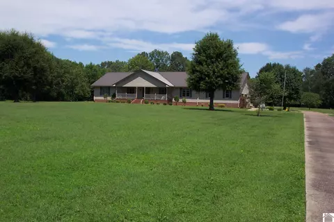 2805 Krebs Station Rd, Paducah, KY 42003