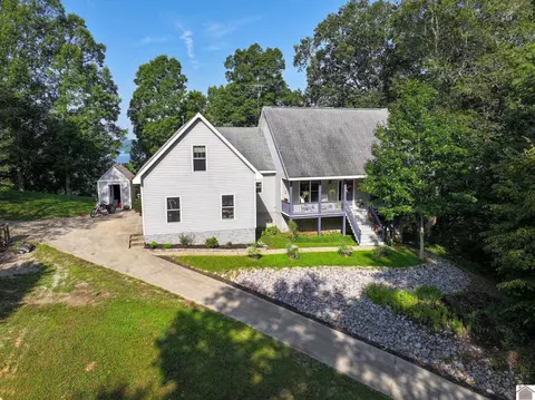 318 Harbor Dr, Cadiz, KY 42211