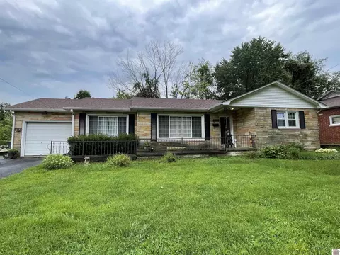 506 Hillside Dr, Mayfield, KY 42066
