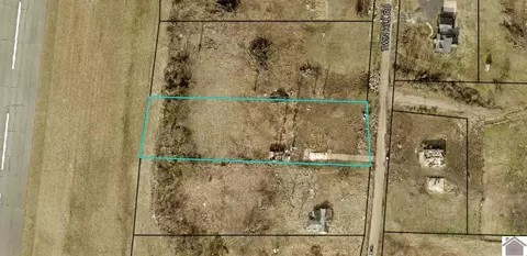 513 Twin Hills Rd, Mayfield, KY 42066