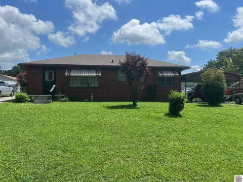 208 Navajo Trl, Hopkinsville, KY 42240