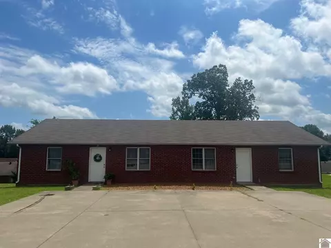 69 Princeton Dr, Murray, KY 42071