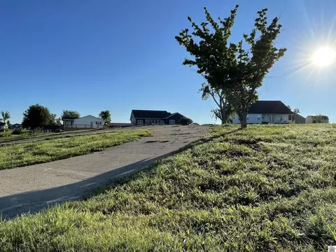 202 S Deerfield, Princeton, KY 42445