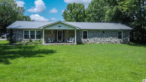 2801 Oaks Rd, Paducah, KY 42003
