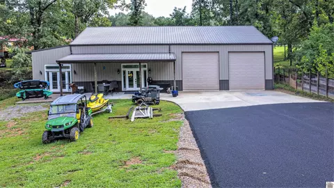 46 Quail Hills Dr, Gilbertsville, KY 42044