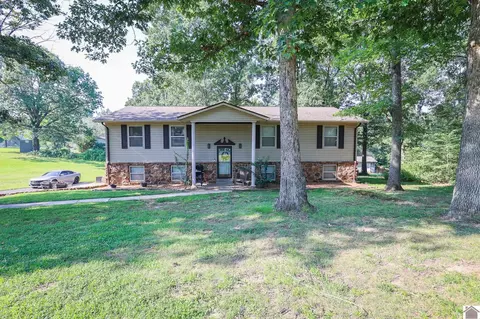 100 Redbud Dr, Paducah, KY 42003