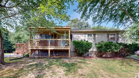 714 Ramage Cemetery Rd, Smithland, KY 42081