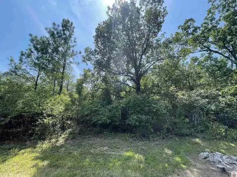 Tug Court, Murray, KY 42071