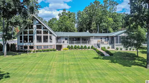 1768 Sledd Creek Rd, Gilbertsville, KY 42044