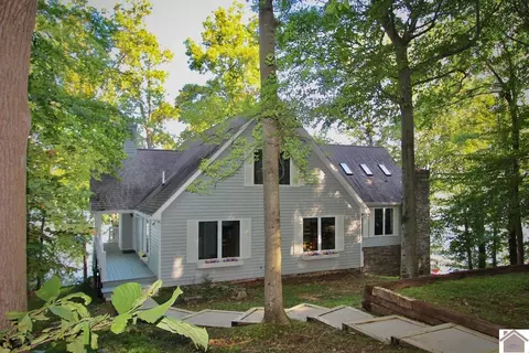 58 Treadway Ln, Eddyville, KY 42038