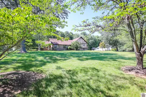 101 Tamarix Dr, Paducah, KY 42003