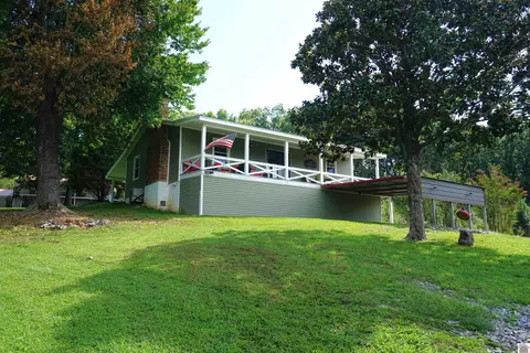 106 Skyline Dr, Cadiz, KY 42211