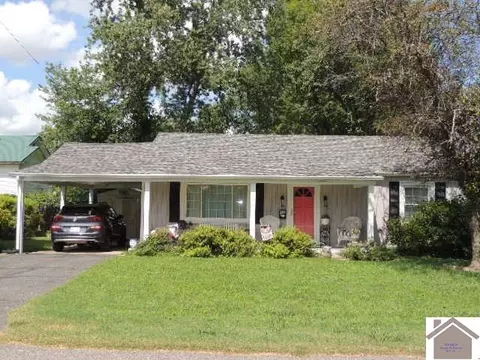 221 Center St, Mayfield, KY 42066