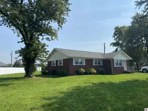3 Sunset Ct, La Center, KY 42056
