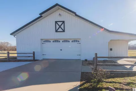 1400 N Gum Springs Rd, Paducah, KY 42001