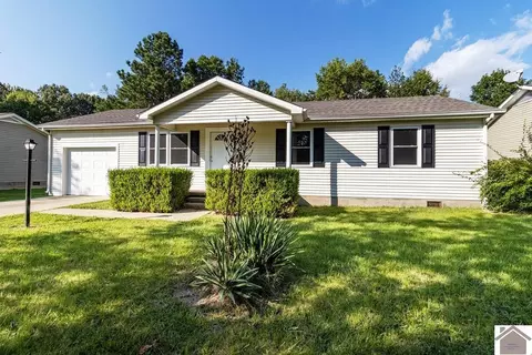 7455 Nathan Dr, West Paducah, KY 42086