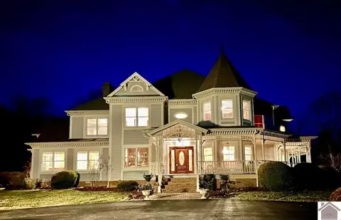6205 Houser Rd, Paducah, KY 42003