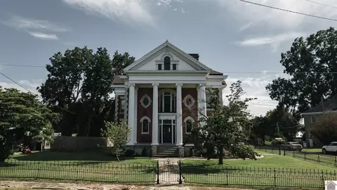 215 Buchanan St, Hickman, KY 42050