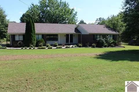 499 Trailridge Rd, Mayfield, KY 42066