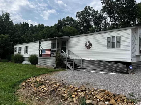 6861 Rockcastle Rd, Cadiz, KY 42211