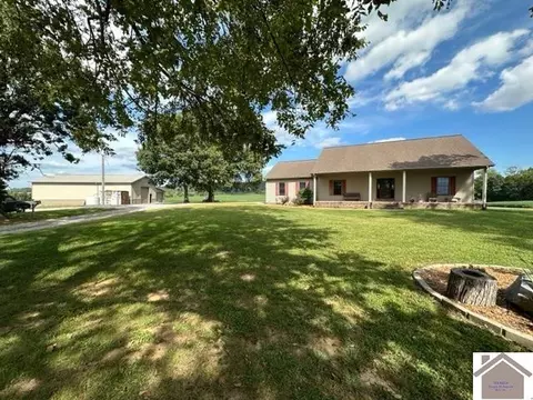 215 Wayne Mcgowan Rd, Fredonia, KY 42411