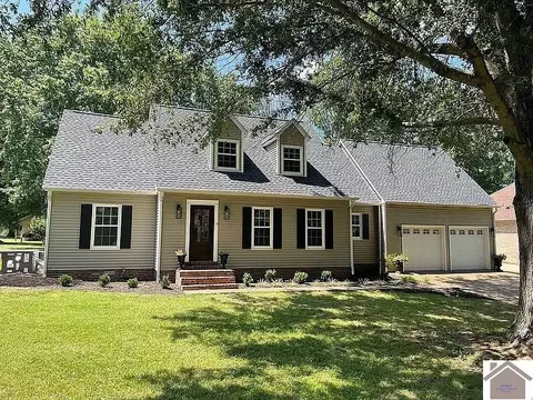 1570 Bellemeade, Mayfield, KY 42066