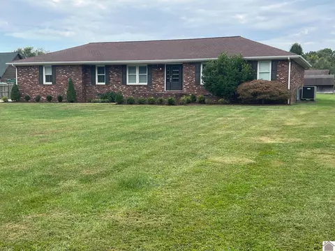 149 Geraldine Dr, Paducah, KY 42003